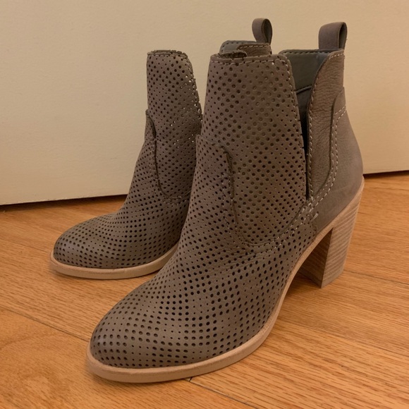 dolce vita women's shay ankle boot